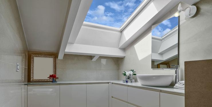 2022-mestre-comment-amenager-une-salle-de-bains-sous-les-combles